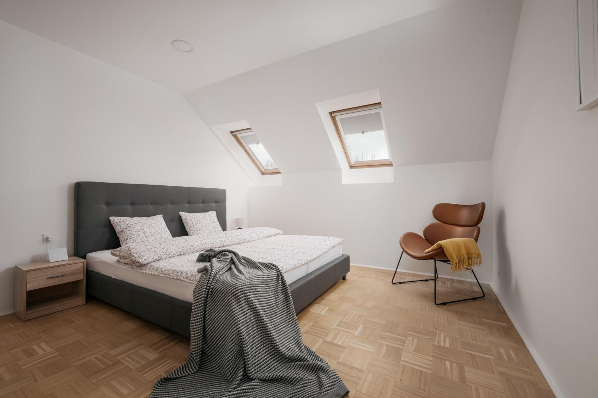 Dot 3 Bdr Apartment With Tyn Cathedral View & Ac Prague Exterior photo