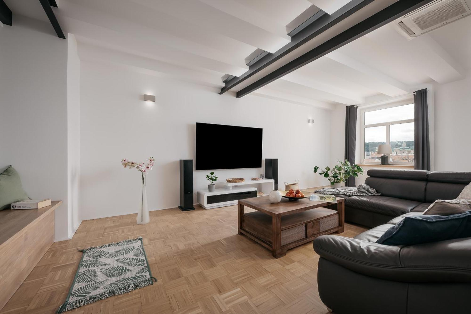 Dot 3 Bdr Apartment With Tyn Cathedral View & Ac Prague Exterior photo